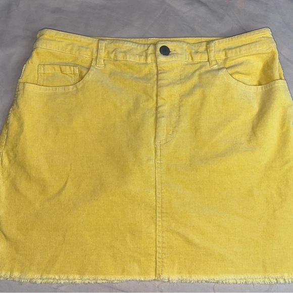 Corduroy Mini Skirt - Picture 4 of 4